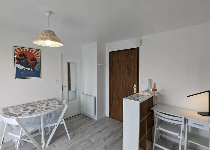 Pleasant Seaside דירה