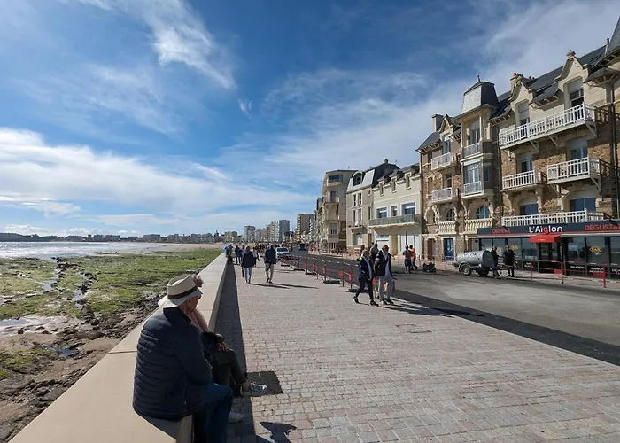 Pleasant Seaside דירה *